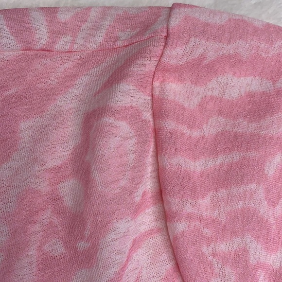 🤩💞 TOPSHOP Pink Zebra Top - Picture 3 of 3